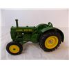 Image 3 : Diecast John Deere Model BR Tractor 1:16