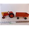 Image 1 : Diecast Case Comfort King 930 Tractor w/ Wagon 1:16