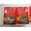 Image 2 : (4) Racing Champions cars 1:64