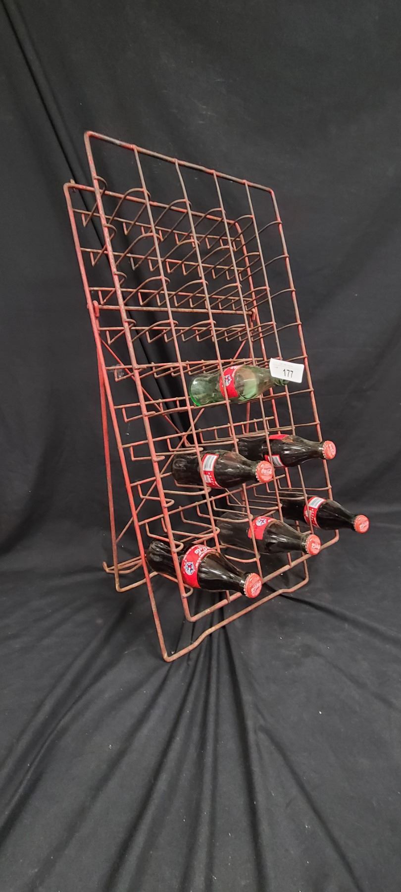 VINTAGE COUNTER TOP POP BOTTLE RETURN RACK W/6 COCA-COLA BOTTLES