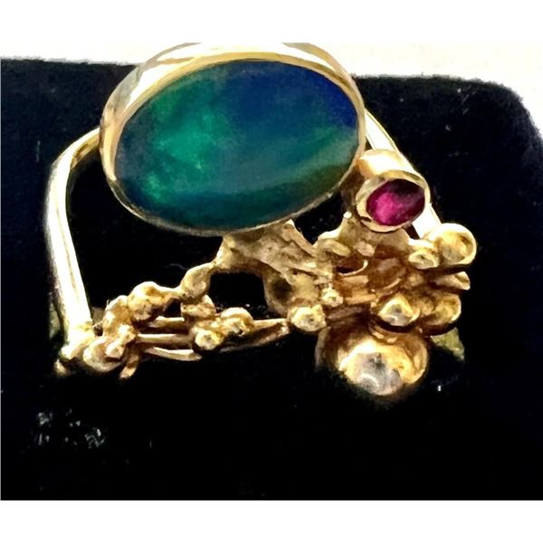 18K Solid Yellow Gold Ladies Ring w/Luminous Black Opal & Genuine Ruby