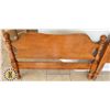 Image 2 : VINTAGE/ ANTIQUE SINGLE HEADBOARD & FOOTBOARD