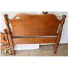 Image 3 : VINTAGE/ ANTIQUE SINGLE HEADBOARD & FOOTBOARD