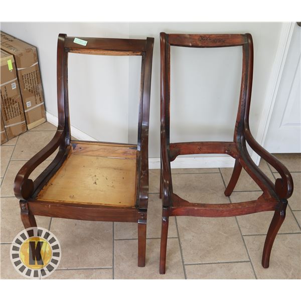 LOT OF TWO VINTAGE ANTIQUE WOODEN CHAIRS