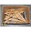 Image 1 : BOX OF ASSORTED COAT HANGERS (MOSTLY WOOD)