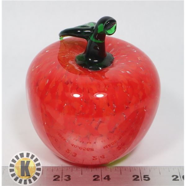 GLASS APPLE DECORATIVE PIECE