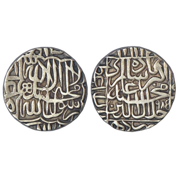 Mughals: Akbar (1556-1605 AD), silver rupee, Hadrat Delhi mint, AH 985, KM 80.7, 11.36g.
