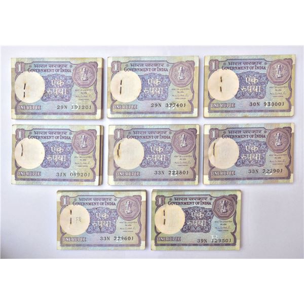 Paper Money: 1 rupee, full packet of 100 notes (8), 1993, Montek Singh Ahluwalia, (8 packets)