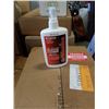 Image 2 : LARGE LOT OF VARIOUS CLEANERS AND WIPES