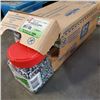 Image 2 : CASE OF 8 X 1/2" PAN HEAD TEK SCREWS