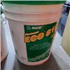 Image 3 : 2 BUCKETS OF WALL AND CARPET TILE ADHESIVE ECO 575 AND 810