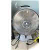Image 4 : 3 HEATERS ALL ARE WORKING