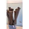 Image 2 : PAIL OF AXE HANDLES