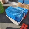 Image 2 : LARGE LOT OF BLUE PARTS TRAYS