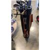 Image 3 : GOLF BAG WITH CLUBS