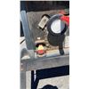 Image 2 : TABLE SAW