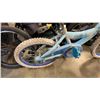 Image 3 : FROZEN KIDS BIKE AND THE BLADE SCOOTER