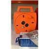 Image 2 : RETRACTABLE POWER CORD WITH POWER STATION, WATER FILTER AND BATTERIES