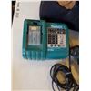 Image 2 : MAKITA 18V CORDLESS TOOL KIT - INCLUDES BRUSHLESS HAMMER DRILL, IMPACT GUN, 2 BATTERIES AND CHARGER 