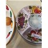 Image 8 : LARGE PLATTER WITH ARTIFICIAL BAKERY ITEMS AND NACHO PLATTER
