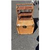 Image 1 : WICKER TRUNK AND WICKER SHELF