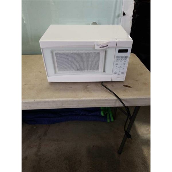 WHITE WILLZ MICROWAVE