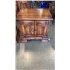 Image 2 : 2 OAK NIGHTSTANDS