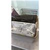 Image 2 : TOTE OF WIRE BAKING RACKS