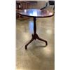 Image 2 : BOMBAY CO TILT TOP PARLOUR TABLE