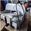 Image 8 : BERKEL COMMERCIAL DELI MEAT SLICER WORKING