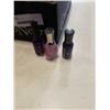 Image 2 : TRAY OF NAIL POLISH