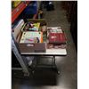 Image 1 : BOX AND TRAY OF RECORDS AND TAPES