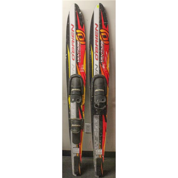 PAIR OF O'BRIEN WATER SKIES