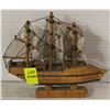 Image 1 : MINIATURE WOODEN MODEL SHIP