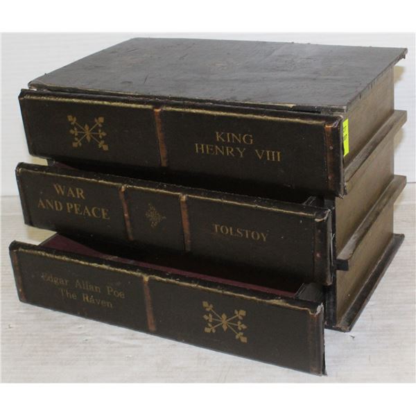 WAR AND PEACE SMALL 3 DRAWER CASE
