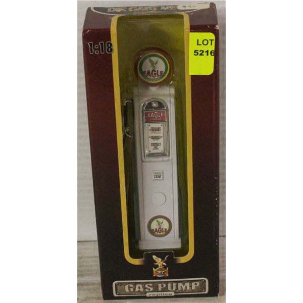 EAGLE GAS PUMP REPLICA 1:18 SCALE