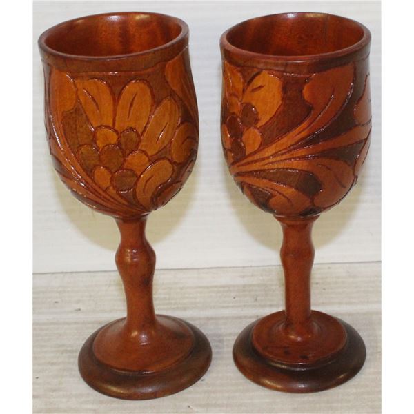 2 WOODEN FLOWER WINE GLASSES