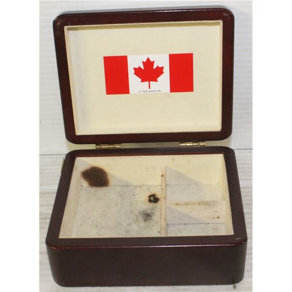 WOODEN CANADA JEWELRY BOX