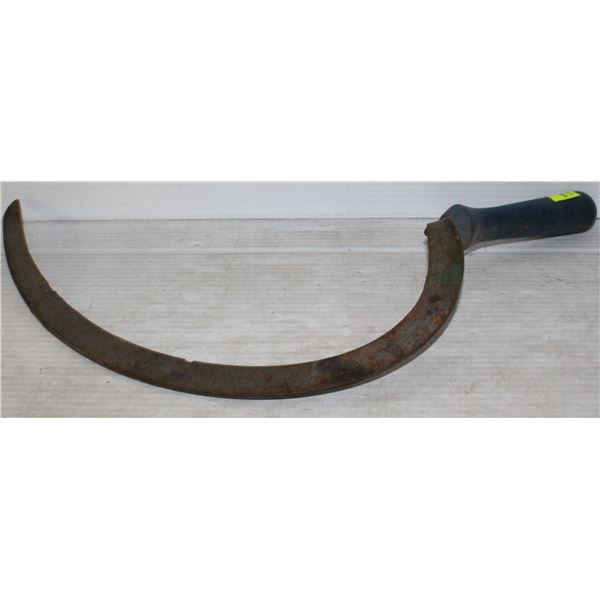 ANTIQUE HANDHELD SICKLE