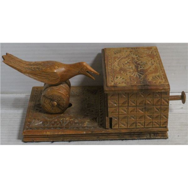 WOODEN CIGARETTE DISPENSER