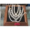 Image 1 : 4 Assorted 18" Pearl Necklaces