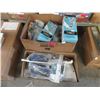 Image 1 : 2 Boxes of Assorted Shower Heads & Trowels