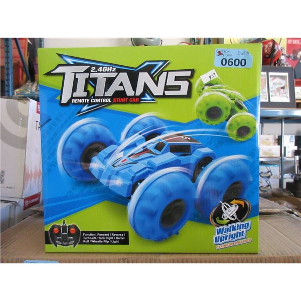 2 New Titans R/C Stunt Car - 2.54 GHz