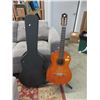 Image 1 : Yamaha CG-100A Acoustic Guitar with Case