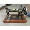 Image 1 : Vintage Singer Sewing Machine