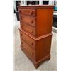 Image 2 : TALL PINE DRESSER