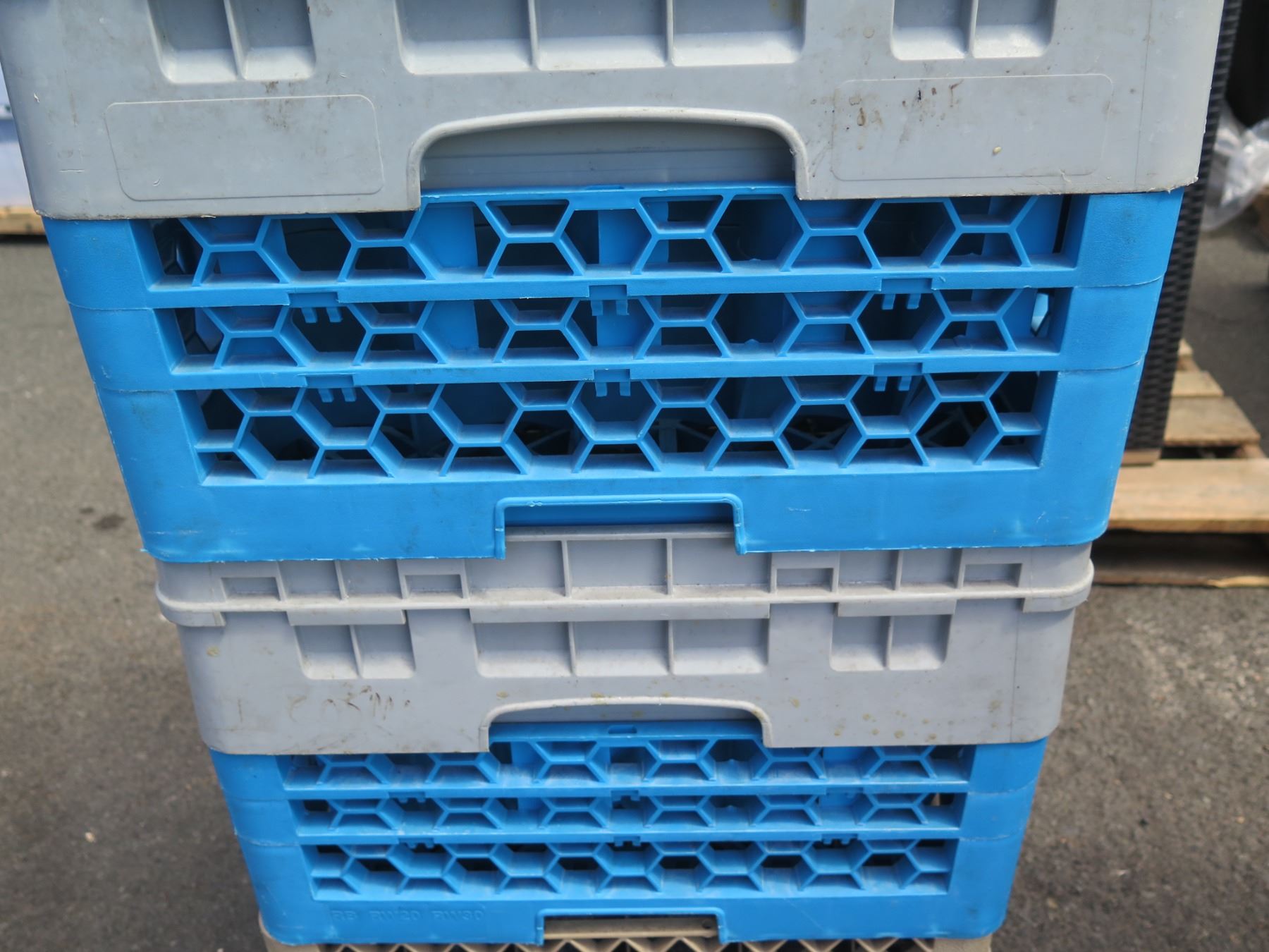 Glass Racks Stackable Qty 7 Plastic Stackable Glass Racks on Rolling Cart - Oahu Auctions
