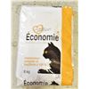 Image 1 : 8KG BAG OF ECONOMY CAT FOOD