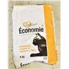 Image 1 : 8KG BAG OF ECONOMY CAT FOOD