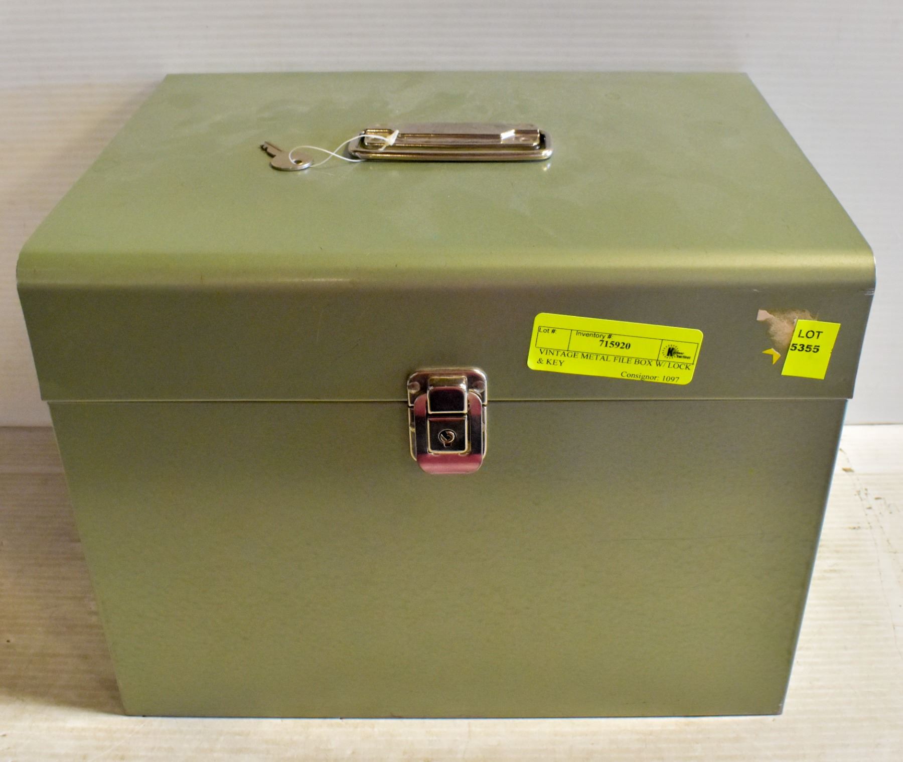 VINTAGE METAL FILE BOX W/ LOCK & KEY